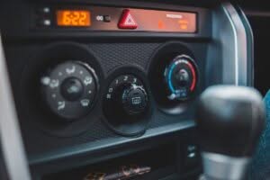 black and gray car cooling system